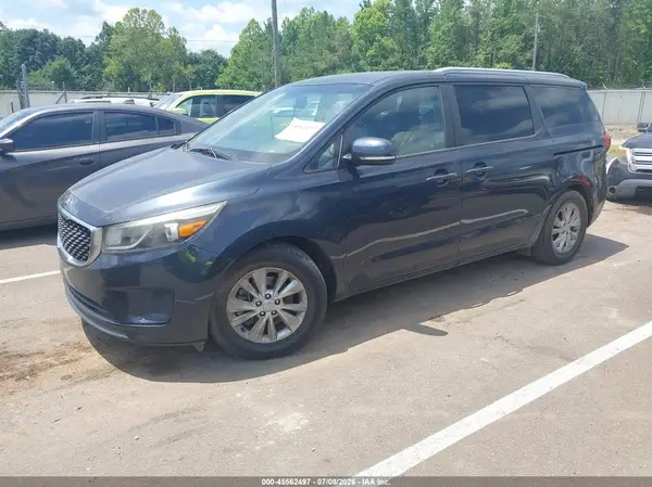 KNDMB5C14G6105662 2016 KIA SEDONA - Image 2