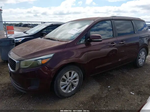 KNDMB5C14G6107380 2016 KIA SEDONA - Image 2