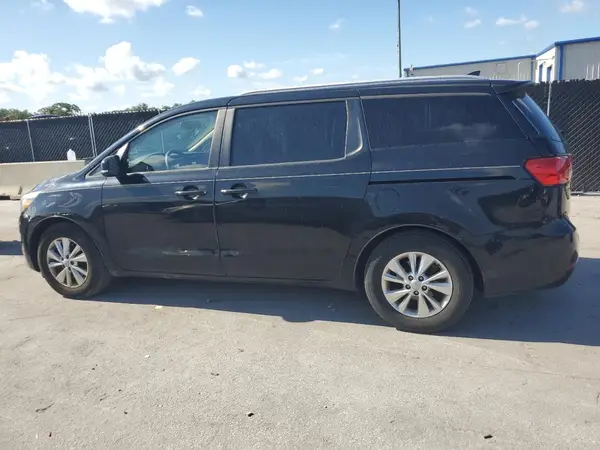 KNDMB5C14G6113440 2016 KIA SEDONA - Image 2