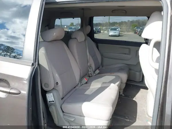KNDMB5C14G6114331 2016 KIA SEDONA - Image 8