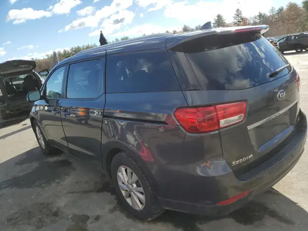 KNDMB5C14G6114720 2016 KIA SEDONA - Image 2