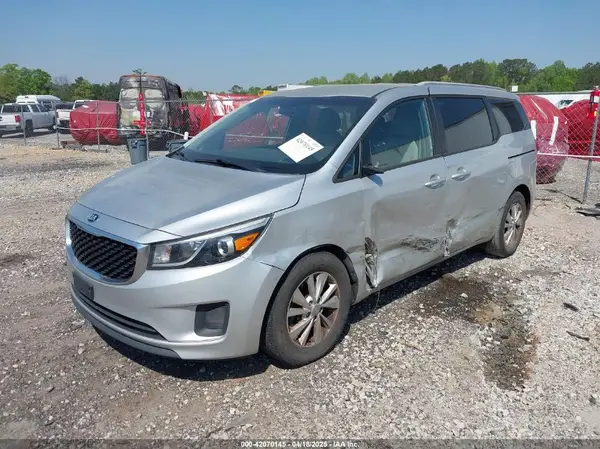 KNDMB5C14G6118122 2016 KIA SEDONA - Image 2