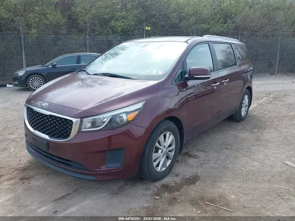KNDMB5C14G6121294 2016 KIA SEDONA - Image 2