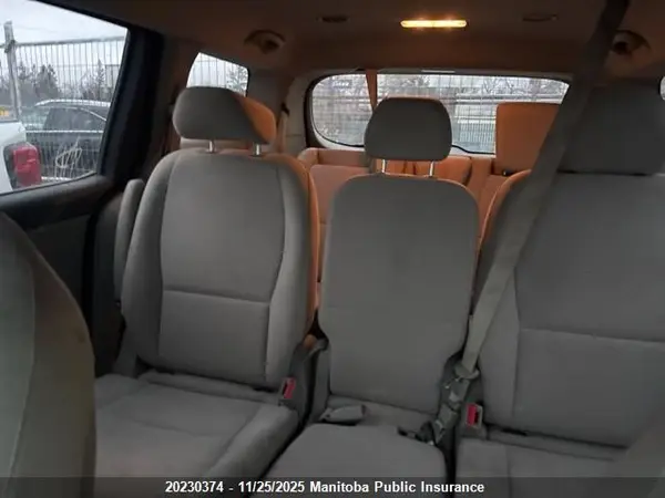 KNDMB5C14G6122610 2016 KIA SEDONA - Image 8