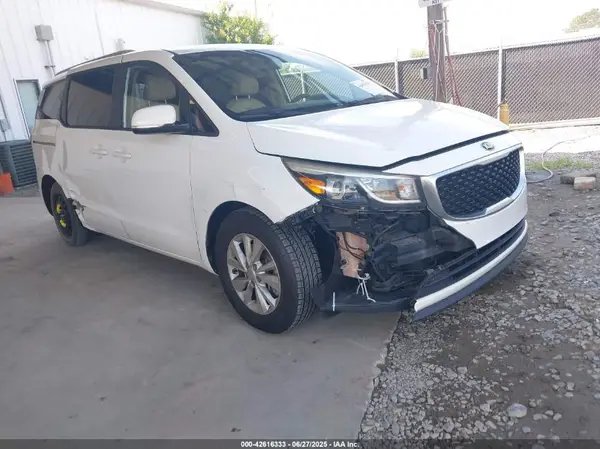 KNDMB5C14G6131646 2016 KIA SEDONA - Image 1