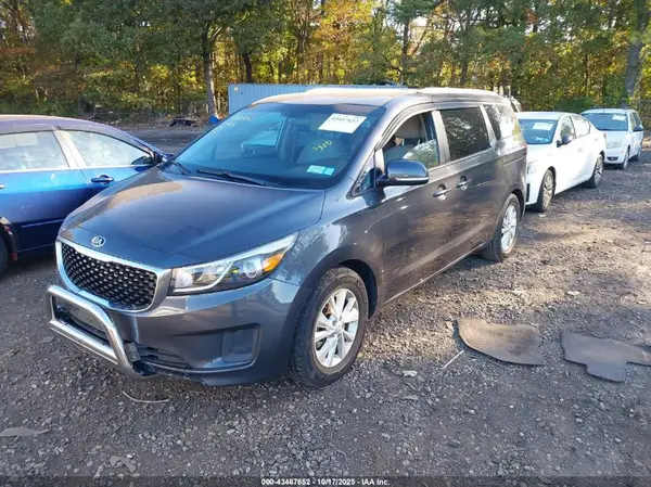 KNDMB5C14G6142629 2016 KIA SEDONA - Image 2