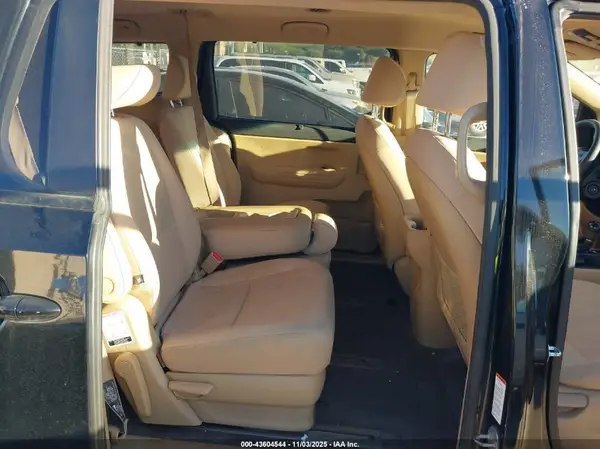KNDMB5C14G6150598 2016 KIA SEDONA - Image 8