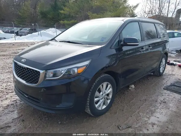 KNDMB5C14G6163304 2016 KIA SEDONA - Image 2