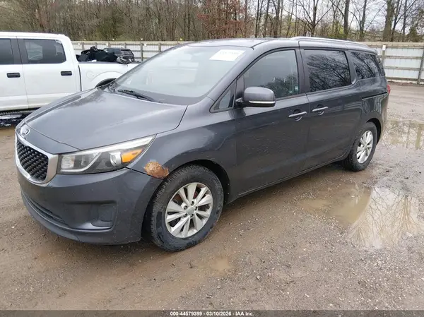 KNDMB5C14G6165358 2016 KIA SEDONA - Image 2