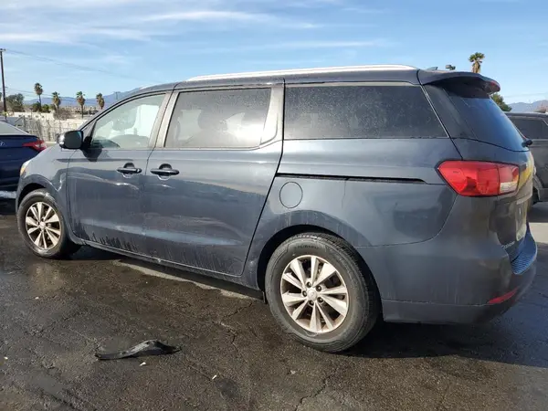 KNDMB5C14G6168096 2016 KIA SEDONA - Image 2