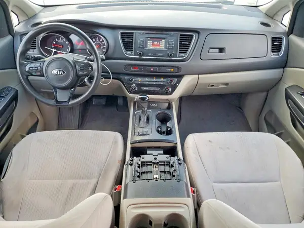 KNDMB5C14G6173864 2016 KIA SEDONA - Image 8