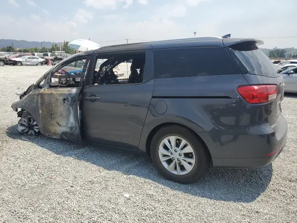 KNDMB5C14G6175808 2016 KIA SEDONA - Image 2