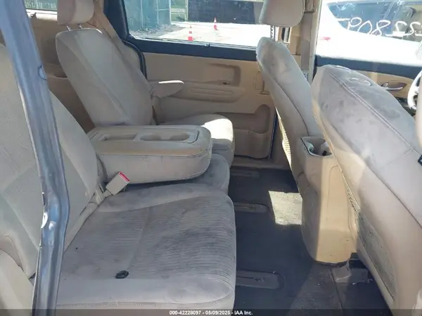 KNDMB5C14G6178935 2016 KIA SEDONA - Image 8