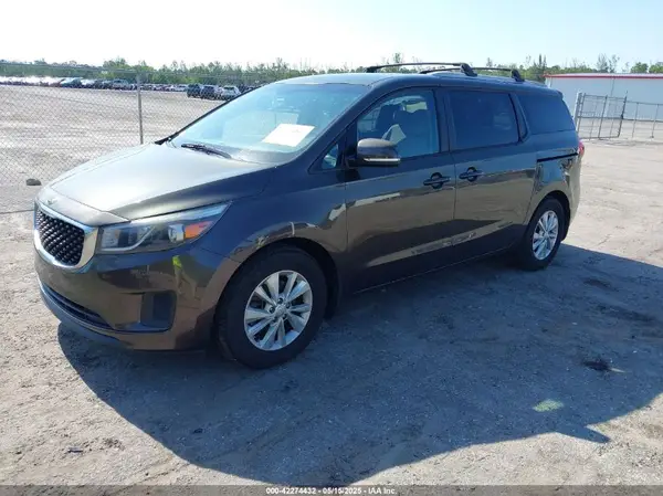 KNDMB5C14G6194620 2016 KIA SEDONA - Image 2