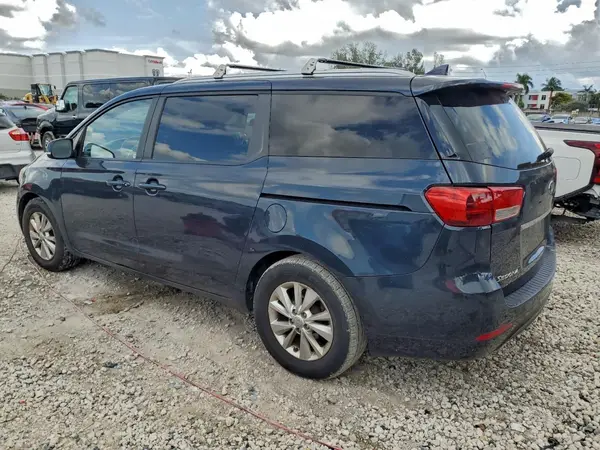 KNDMB5C14G6202795 2016 KIA SEDONA - Image 2