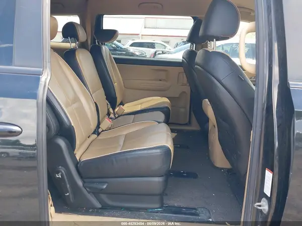 KNDMB5C14G6209357 2016 KIA SEDONA - Image 8