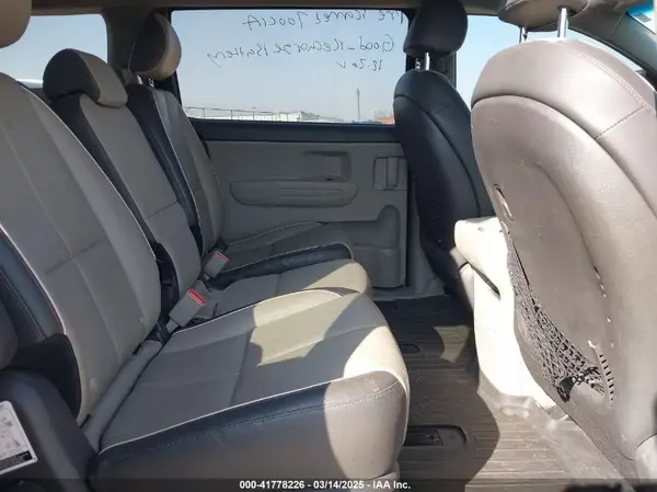KNDMB5C14G6213280 2016 KIA SEDONA - Image 8