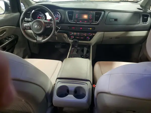 KNDMB5C14H6219114 2017 KIA SEDONA - Image 8