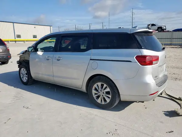 KNDMB5C14H6226435 2017 KIA SEDONA - Image 2