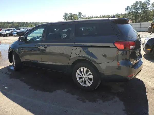 KNDMB5C14H6228668 2017 KIA SEDONA - Image 2
