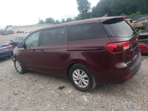 KNDMB5C14H6231571 2017 KIA SEDONA - Image 2