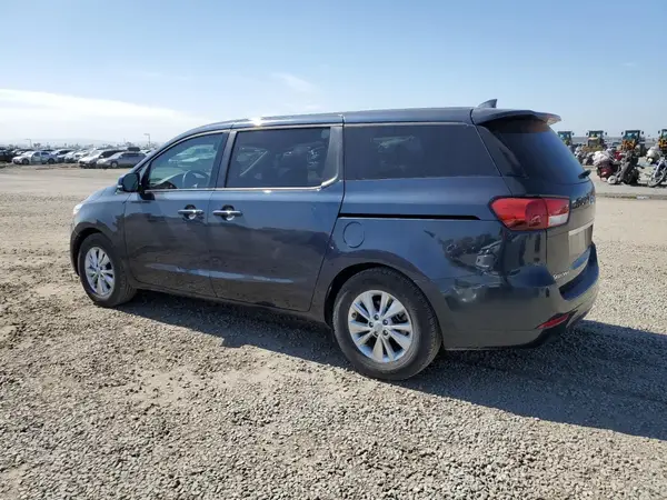 KNDMB5C14H6233210 2017 KIA SEDONA - Image 2