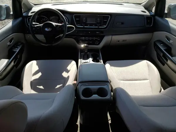 KNDMB5C14H6233210 2017 KIA SEDONA - Image 8