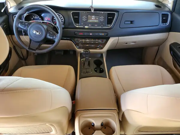 KNDMB5C14H6233580 2017 KIA SEDONA - Image 8