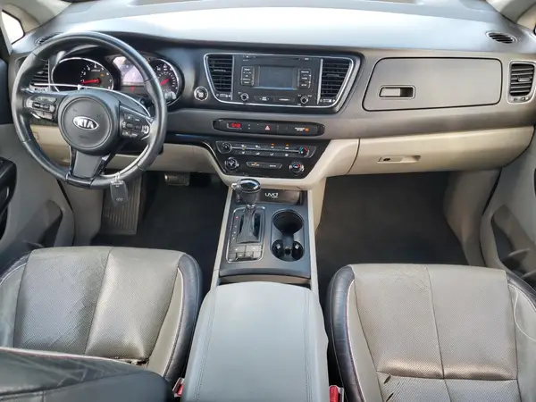 KNDMB5C14H6239783 2017 KIA SEDONA - Image 8