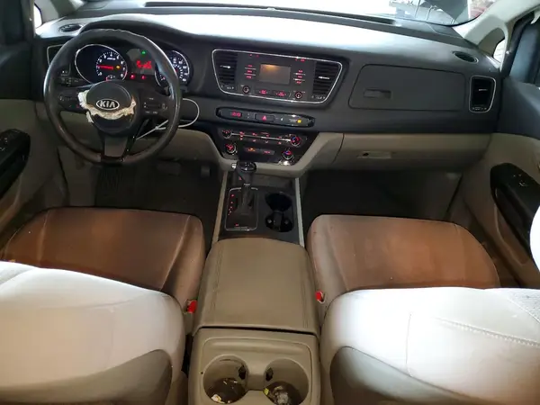 KNDMB5C14H6241145 2017 KIA SEDONA - Image 8