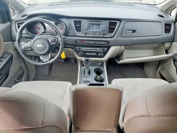 KNDMB5C14H6241937 2017 KIA SEDONA - Image 8