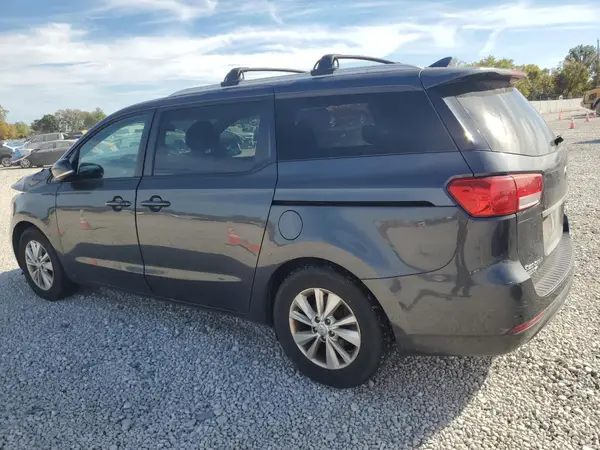 KNDMB5C14H6247334 2017 KIA SEDONA - Image 2