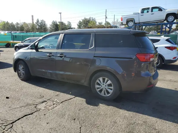 KNDMB5C14H6248144 2017 KIA SEDONA - Image 2