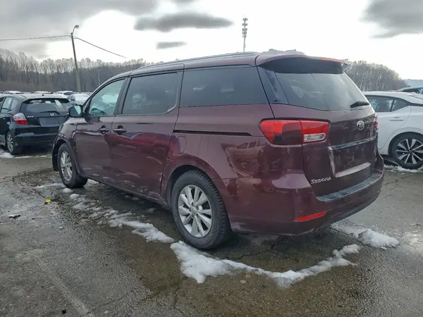 KNDMB5C14H6251335 2017 KIA SEDONA - Image 2