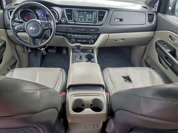 KNDMB5C14H6251335 2017 KIA SEDONA - Image 8