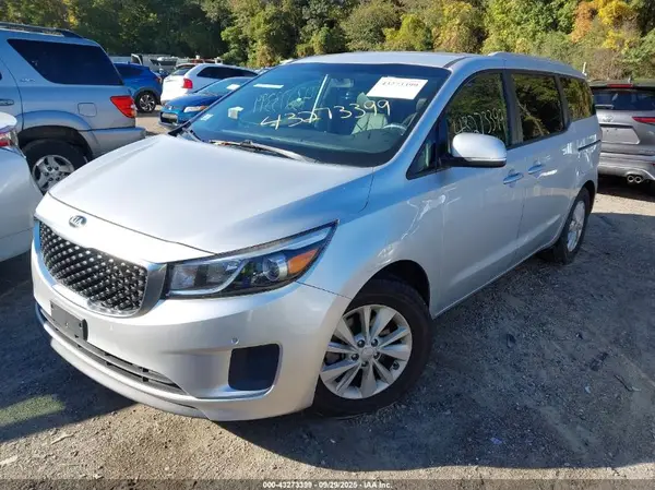KNDMB5C14H6254221 2017 KIA SEDONA - Image 2