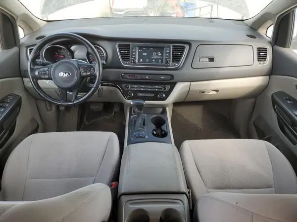 KNDMB5C14H6257488 2017 KIA SEDONA - Image 8