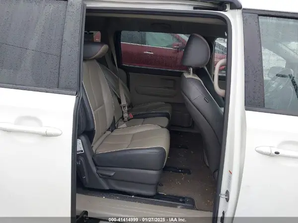 KNDMB5C14H6260388 2017 KIA SEDONA - Image 8