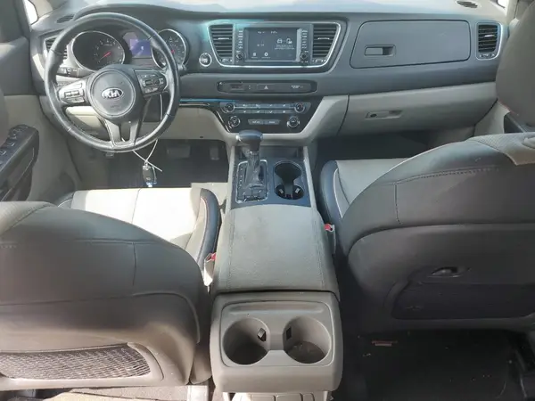 KNDMB5C14H6266594 2017 KIA SEDONA - Image 8