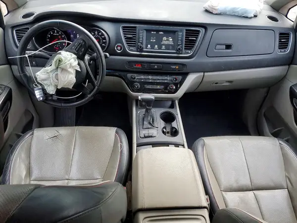KNDMB5C14H6267213 2017 KIA SEDONA - Image 8