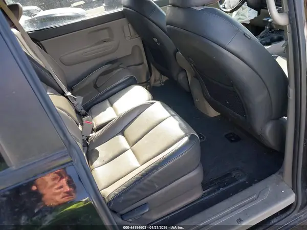 KNDMB5C14H6283752 2017 KIA SEDONA - Image 8