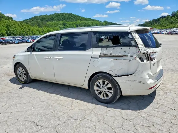 KNDMB5C14H6313445 2017 KIA SEDONA - Image 2