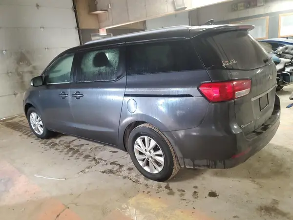 KNDMB5C14H6316233 2017 KIA SEDONA - Image 2