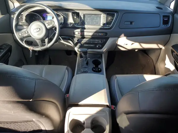 KNDMB5C14H6316233 2017 KIA SEDONA - Image 8
