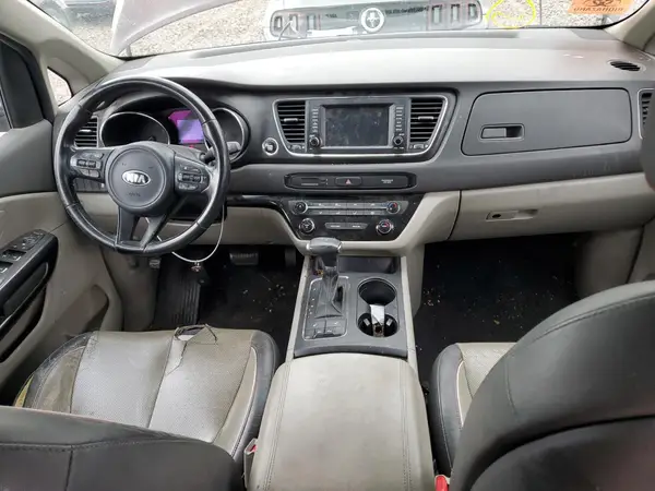 KNDMB5C14H6318273 2017 KIA SEDONA - Image 8
