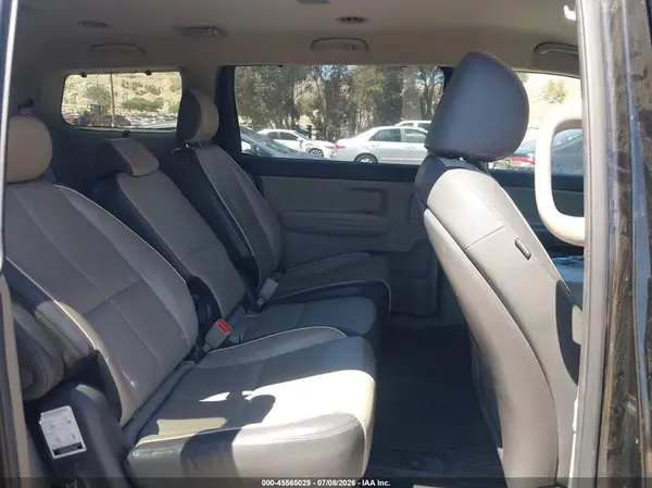 KNDMB5C14H6324929 2017 KIA SEDONA - Image 8