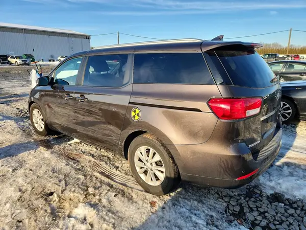 KNDMB5C14H6329337 2017 KIA SEDONA - Image 2