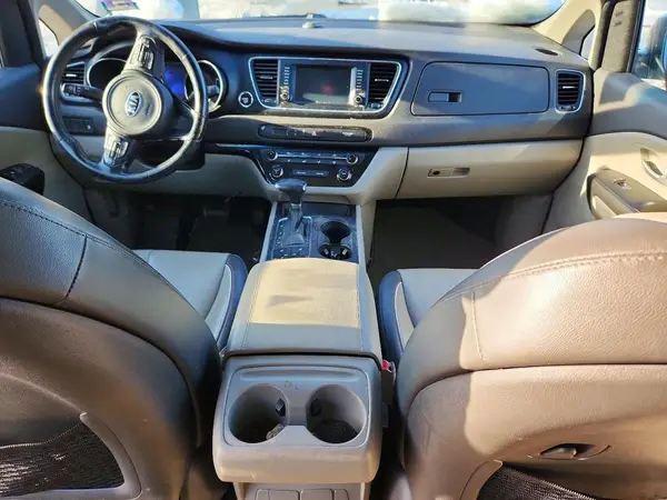 KNDMB5C14H6329337 2017 KIA SEDONA - Image 8