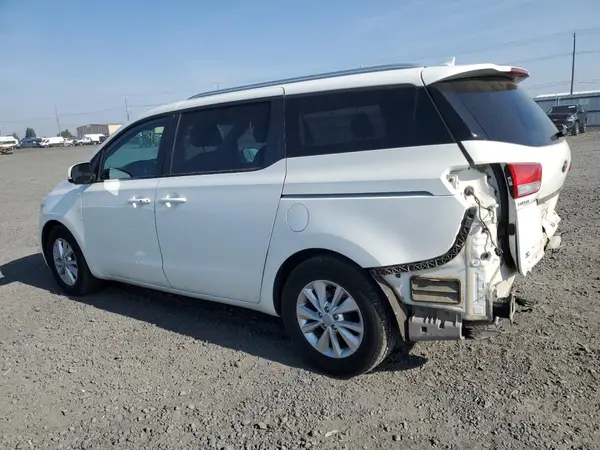 KNDMB5C14H6329967 2017 KIA SEDONA - Image 2