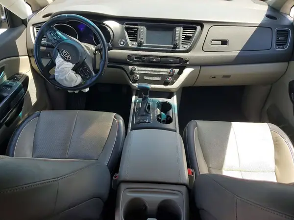 KNDMB5C14H6333078 2017 KIA SEDONA - Image 8